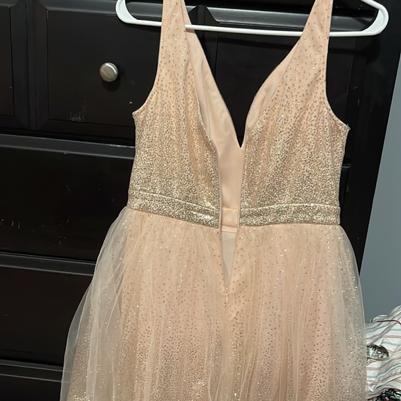 Beautiful pink and gold sparkled dress. Worn once for a wedding. - Picture 3 of 4